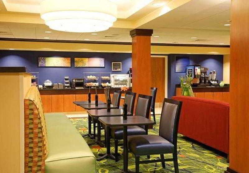 Fairfield Inn & Suites Hooksett Manchester Restoran foto